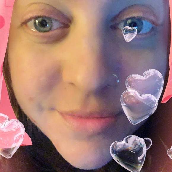 Meet your Posher, Danielle - Picture 1 of 1